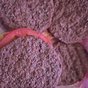 Burger King Ortaköy’de Böcek Benzeri Larvalar Ve Kötü Koku Nedeniyle Para İadesi Talebi