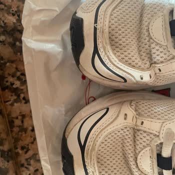 Puma Outlet Mağazasında Açılan Ayakkabı Ve Garanti İhlali