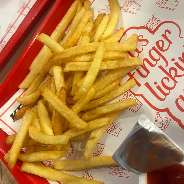 Büyük Boy Patates Ücreti İçin Az Porsiyon