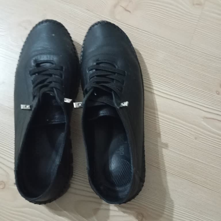 Sol Ayakkabının Yamuk Olması Ve Firmadan Cevap Alınamaması Nedeniyle İade Talebi