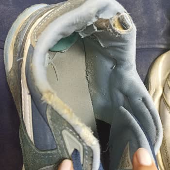 Reebok Ayakkabısının İç Astarı Yırtıldı, Kullanıcı Hatası İddiası Kabul Edilemez