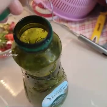 Yudum Açma Kısmı Bile Olmayan Bir Kapak!
