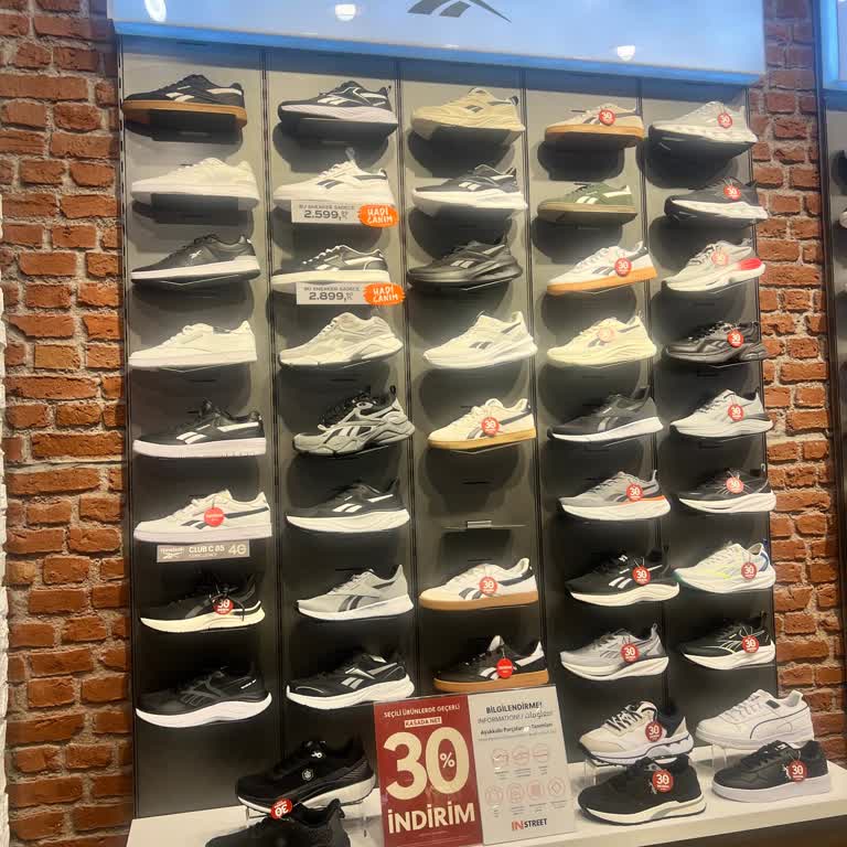 Reebok Ayakkabısında Yüzde 30 İndirim Etiketi Yanıltıcı, Kasada Uygulanmadı
