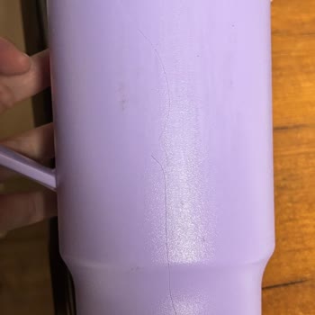 A101 Satışta Kontrol Edilmemiş Kırık Termos Ve Mağaza Çalışanlarının Suçlayıcı Davranışı