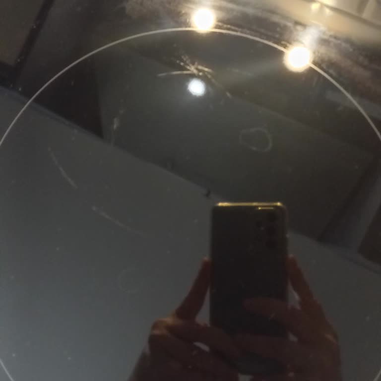 Cam Yüzeyde Derin Çizik Ve Silinmeyen Su Lekeleri Ürün Değişimi İsteği