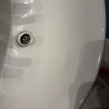 Yan Odada Gürültü Ve Cevapsız Şikayet, Otel Koşulları Kötü