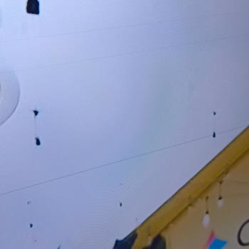 Samsung UE50TU8000U Modelinde Tekrarlayan Ekran Çizgileri Ve Ücretsiz Değişim Talebi