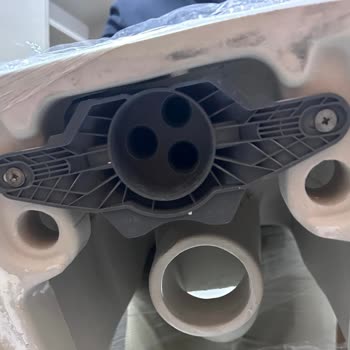 Kırık Taharet Çubuğu Ve Parça Yokluğu Tuvalet Kullanımını Duraklattı