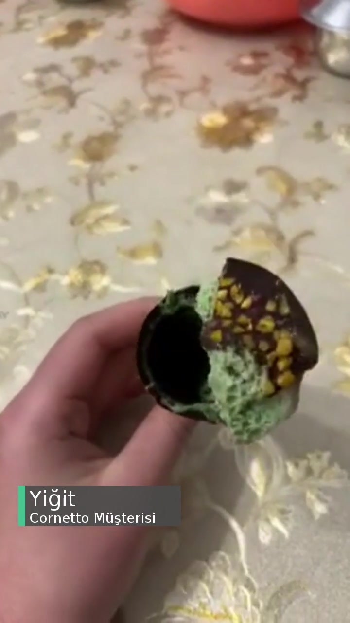 Cornetto Yarısı Boş Dondurma videonun kapak resmi