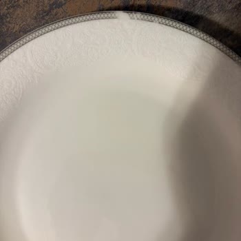 Yüksek Fiyatlı Yemek Takımında Yaldızların Hızla Solması Ve Bulaşık Makinesine Uygun Olmaması