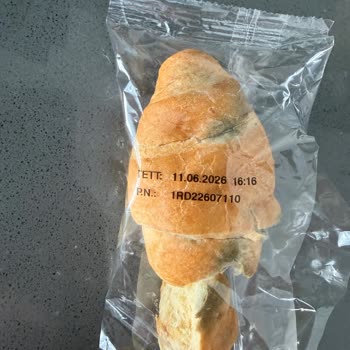 A101 Şubesinde Küflü Nimet Kruvasanı İçin İade Ve Hijyen Şikayeti