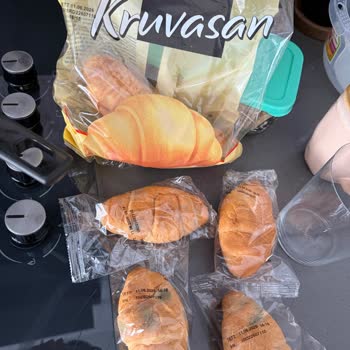 A101 Şubesinde Küflü Nimet Kruvasanı İçin İade Ve Hijyen Şikayeti