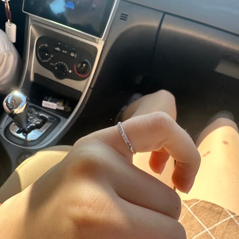 Blue Diamond Yüzüğümde Taş Sürekli Düşüyor Ve Yanıltıcı Ürün Değişimiyle Kırıcı Müşteri Tutumu