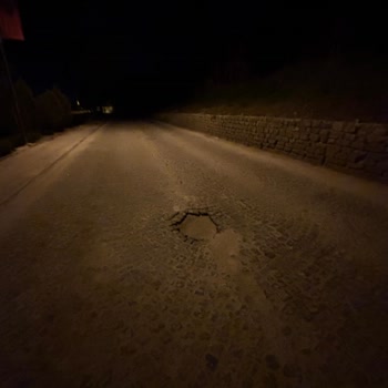 Sille Mahallesi Düzensiz Yol Çukuru Acil Olarak Tamir Edilmeli
