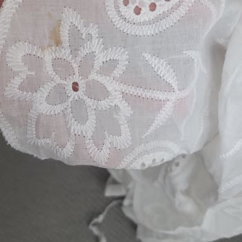 Eksik Ve Kirli Ürünler, Yanlış Renkli Gömlek Ve Cevapsız Müşteri Desteği