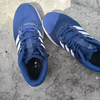 Adidas Koşu Ayakkabısının İki Ayda Yırtılması Ve Mağazanın Ret Cevabı
