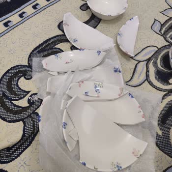 Kırık Gelen 4 Tabak Ve Çorba Kasesi İçin Ücretsiz Değişim İsteği