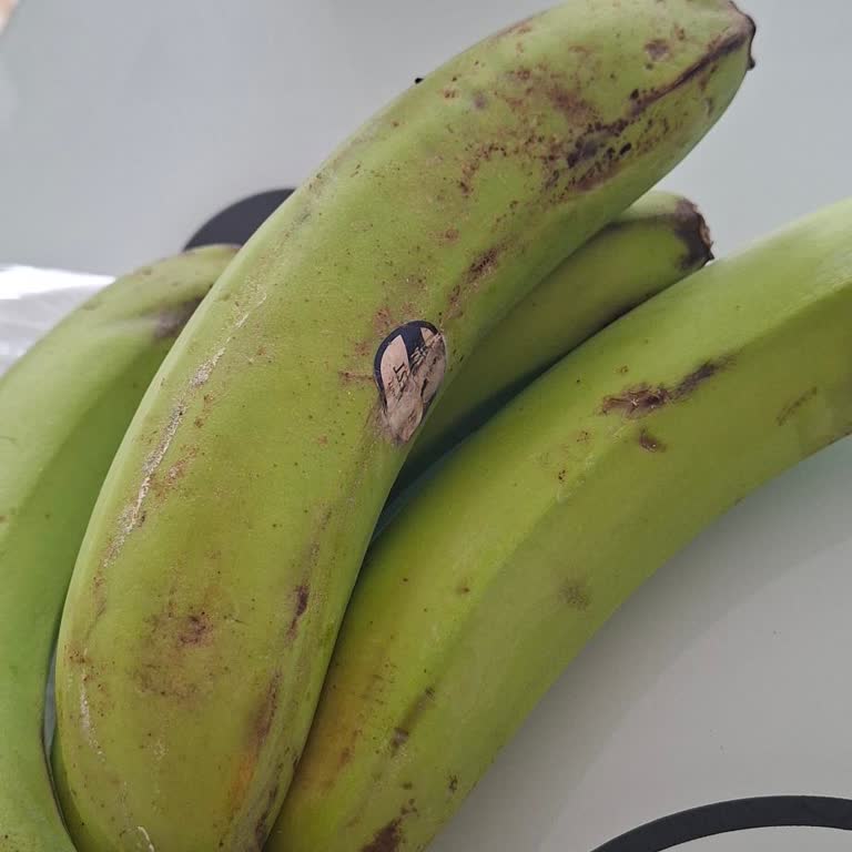 İthal Muz Görseli Yanıltıcı Yeşil Ve Çürük Durumda Teslim Edildi