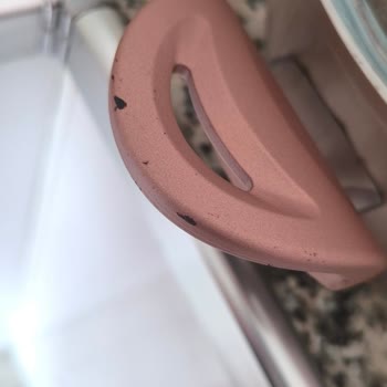 Karaca Züccaciye Tencere Setinde Çizik Ve Soyulma, Acil Değişim İsteği