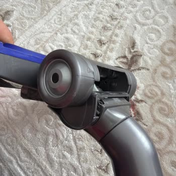Garanti Kapsamındaki Dyson Süpürge Başlığı Kırıldı, Destek Reddedildi