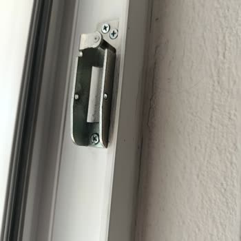 Winsa Sürgü Kapı Kilit Sisteminde Tekrarlayan Arıza Ve Cevapsız Servis