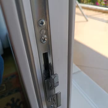 Winsa Sürgü Kapı Kilit Sisteminde Tekrarlayan Arıza Ve Cevapsız Servis