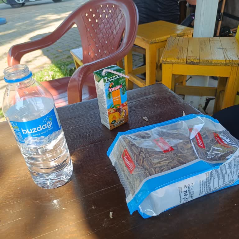 Kart Ödemesi Reddedildi, Nakit Ödemede Fiş Verilmedi Ve Personelin Umursamaz Tutumu