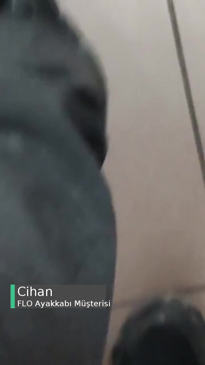 FLO Ayakkabı Gıcırtıyı Var Balon Gıcırtısı Gibi Her Adımda videonun kapak resmi