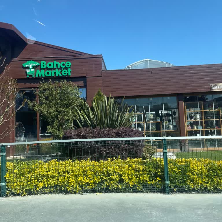 Alibeyköy Bahçe Market Çiçek Market’te Kaba Davranış Ve Hediye Paketi Reddine Şikayet