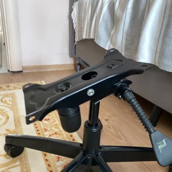 Kırılan Alt Metal Parçası Ve Cevapsız Satıcıya Karşı Garanti Talebi