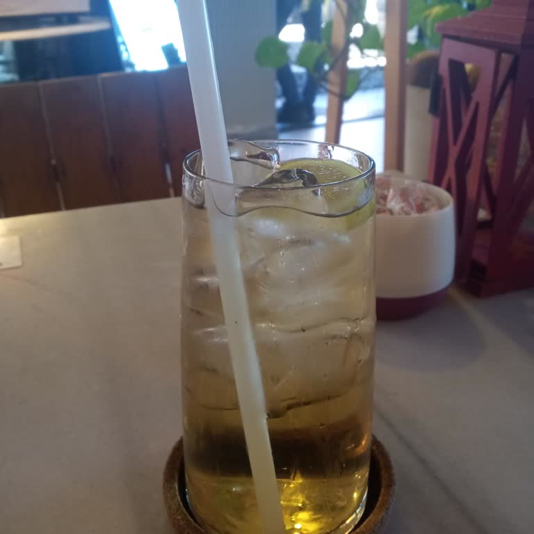 Just One Coffee Çalışanların Müşteri Memnuniyeti Konusunda Uyarılmasını İstiyorum