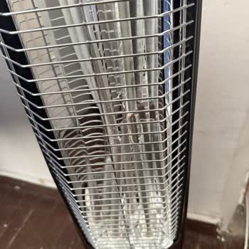 Koenic Isıtıcıda Hafif Çarpma Sonucu Tüpler Dağıldı, Güvenlik Endişesi