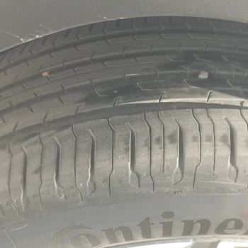 Satıcı 2025 Üretim Talebime Rağmen 2023 Tarihli Yeni Lastiği Taktı