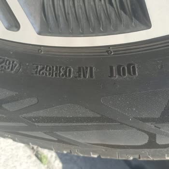 Satıcı 2025 Üretim Talebime Rağmen 2023 Tarihli Yeni Lastiği Taktı