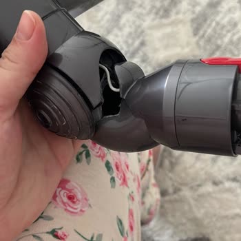 Dyson V11 Turbo Başlığı Kırıldı, Müşteri Hatası İddia Edildi, Garanti Kapsamı Dışında