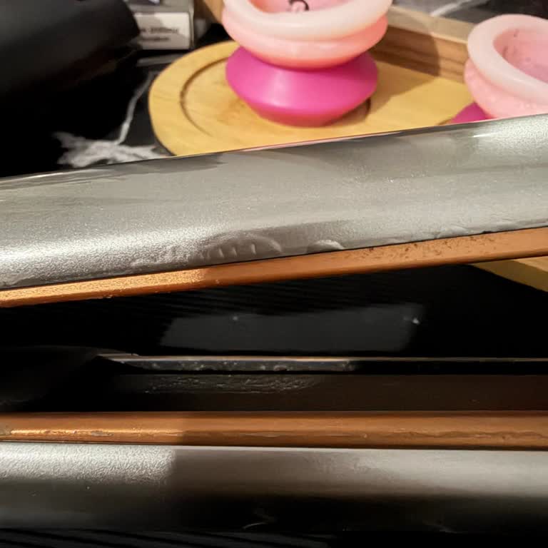 Dyson Saç Şekillendiricide Plastik Erime Ve Güvenlik Riski