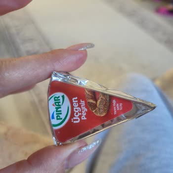 Onur Market’te Küflenmiş Pınar Peynirinin Satışı Müşteri Sağlığını Tehdit Ediyor