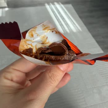 Kırık Ve Eksik Ülker Caramio Çikolatası İle Yaşanan Hayal Kırıklığı