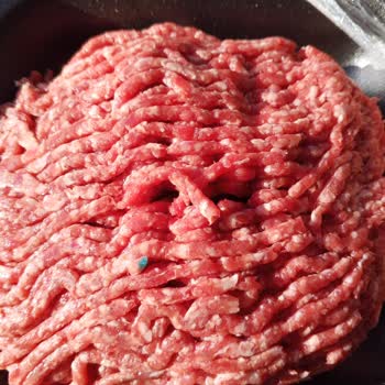 Dana Kıyma İçinde Yeşil Cisim: Ciddi Hijyen Ve Gıda Güvenliği Sorunu