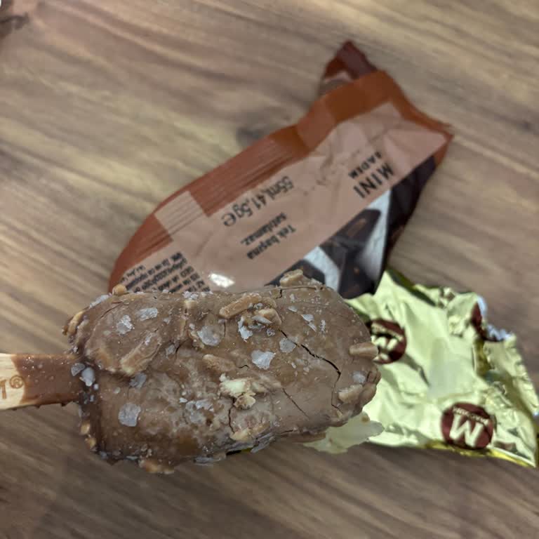 Magnum Mini Dondurmalarda Bozuk Tat Ve Çikolata Rengi Sorunu
