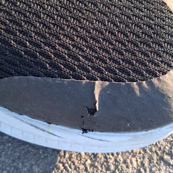 Hayal Kırıklığı Yaratan Çatlayan Slazenger Ayakkabılar İade Talebi