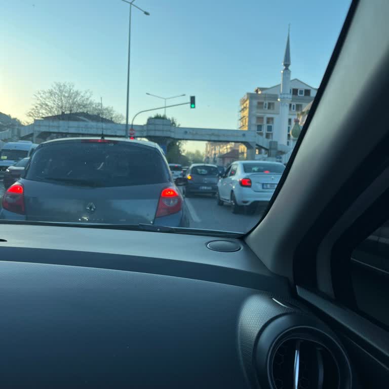 Mudanya Kavşağında Yol Çalışması Trafiği Kilitledi Ve Otopark Sorunları Artıyor