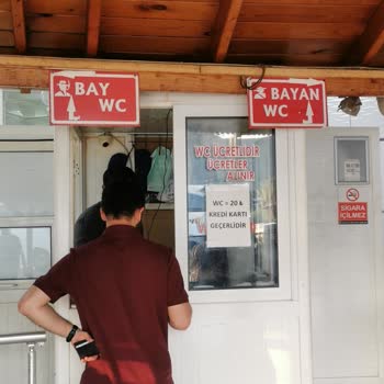 Ücretsiz Tuvaletin Kilitlenmesi Ve 20 TL Ücretli Kullanım Şikayeti