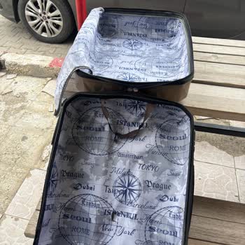 Şoför Valizimi Çarparak Kırdı Ve Tazminat Talep Etti