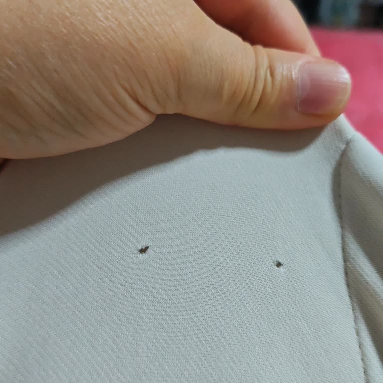Defolu Pantolonlar Ve Yanıtsız İletişim İçin Tam İade Talebi