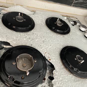 Kumtel Ankastre Setinin Camı Patladı, Aile Güvenliği Tehlikeye Girdi