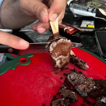 Magnum Dondurmasında Bozulmuş Ürün Ve Sağlık Riski