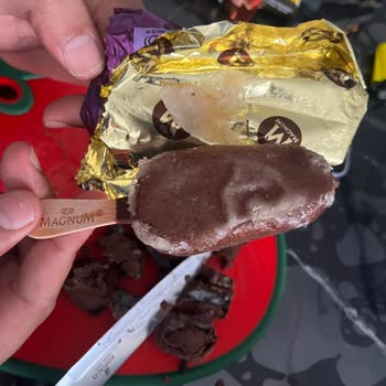 Magnum Dondurmasında Bozulmuş Ürün Ve Sağlık Riski