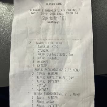 Burger King Müşteri Sorularına Cevap Vermeyen Ve Bağıran Genç Çalışan