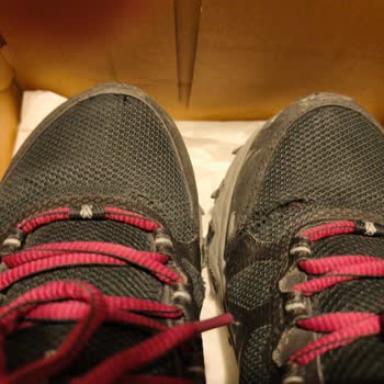 Columbia Kışlık Ayakkabının Kısa Sürede Yırtılması Ve Mağaza İnceleme Reddi